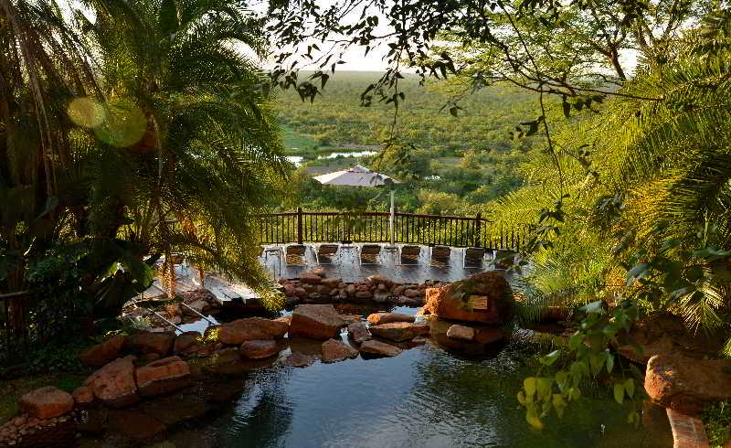 Victoria Falls Safari Lodge 4