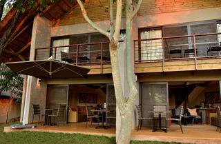 Victoria Falls Safari Suites 4