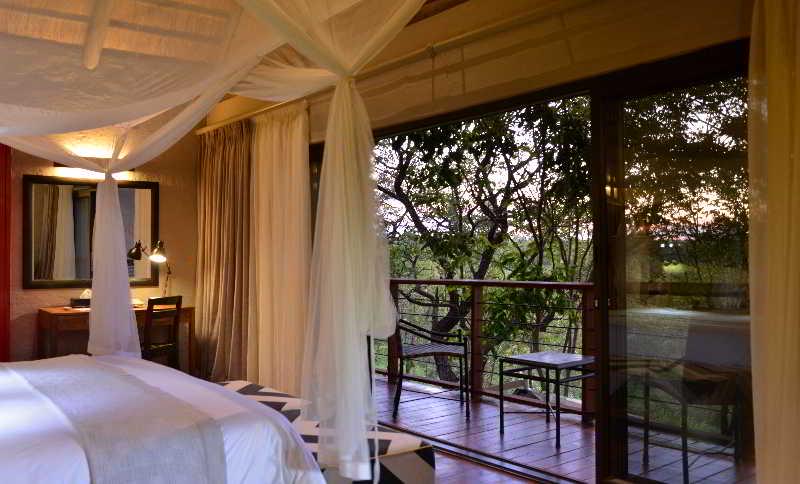 Victoria Falls Safari Suites 2