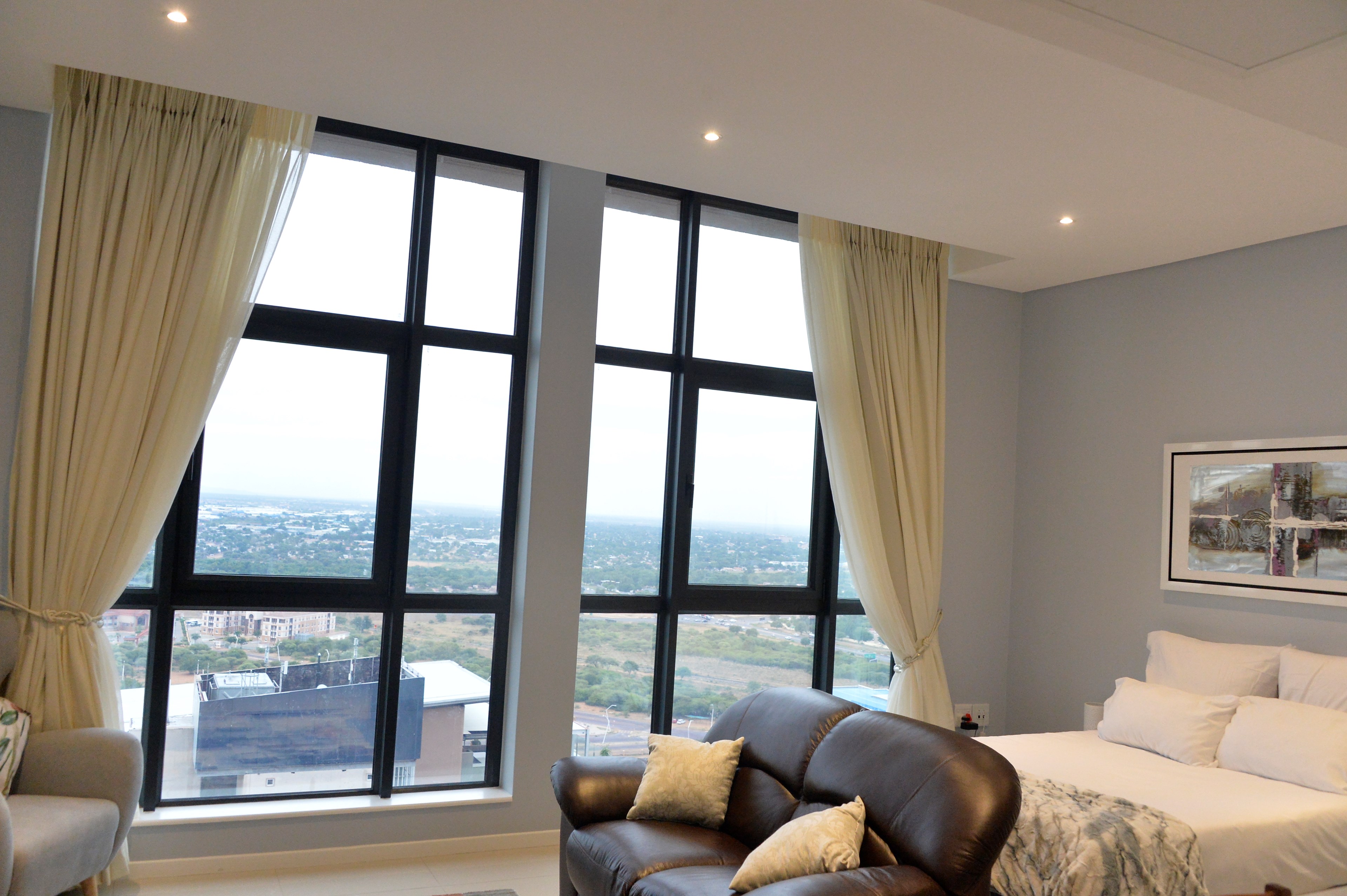 Urban Awe Apartment