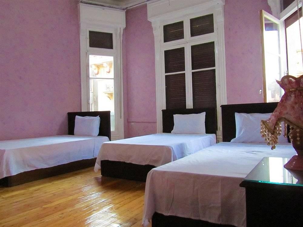 Travelers House Hotel