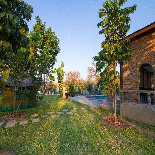 N1 Hotel & Campsite Victoria Falls 3