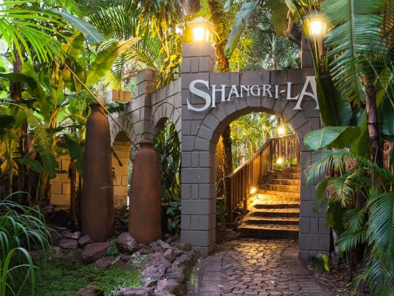 Shangri-La Country Hotel