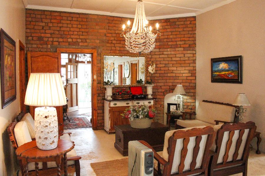 Mirabel Guesthouse