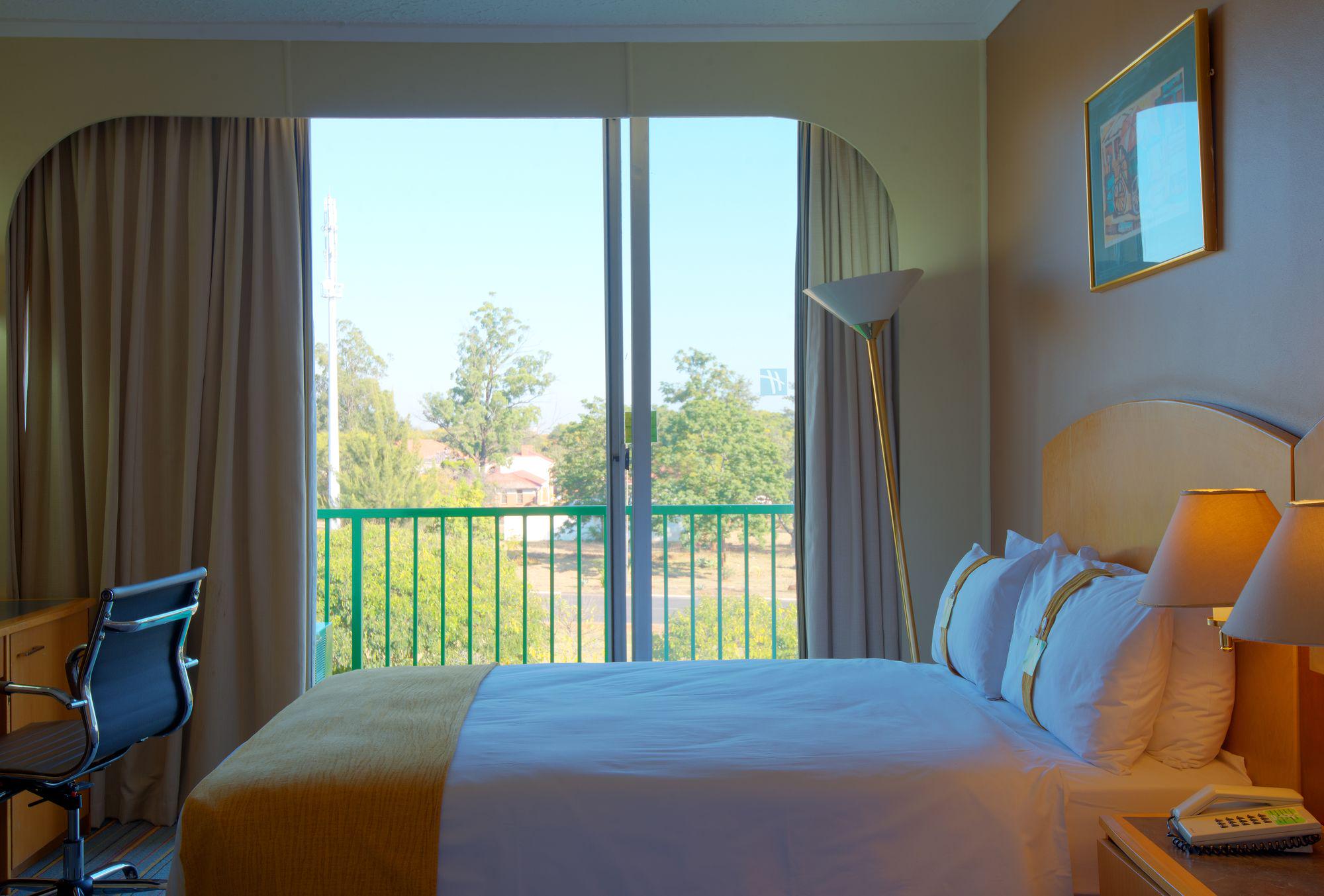 Holiday Inn Bulawayo 3