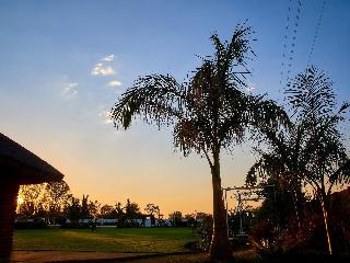 Bradley Gardens Lodge 2