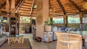 Sindabezi Island Chalets 5