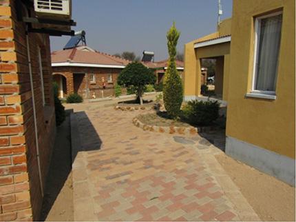 Mikelele Motel