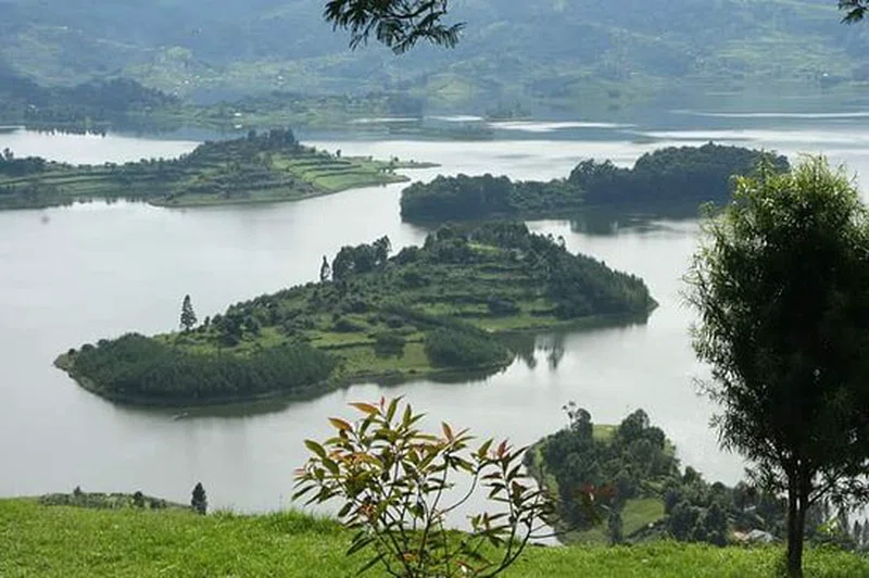 Lake Bunyonyi 4