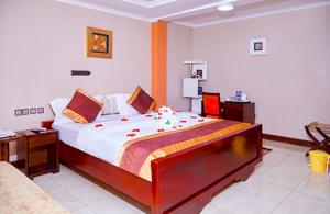 Hill Side Hotel 5