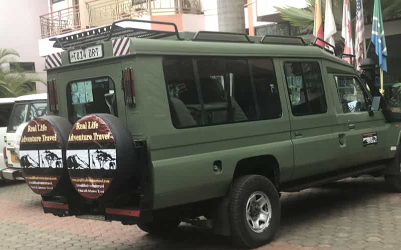 Climbing Adventure & Wildlife Safaris 1
