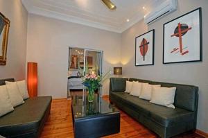 Saffron Guest House 4