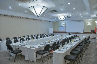 Holiday Inn Harare 4